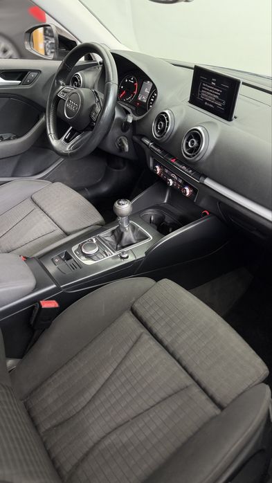 Audi A3 1.6 TDI S-LINE kit RS3