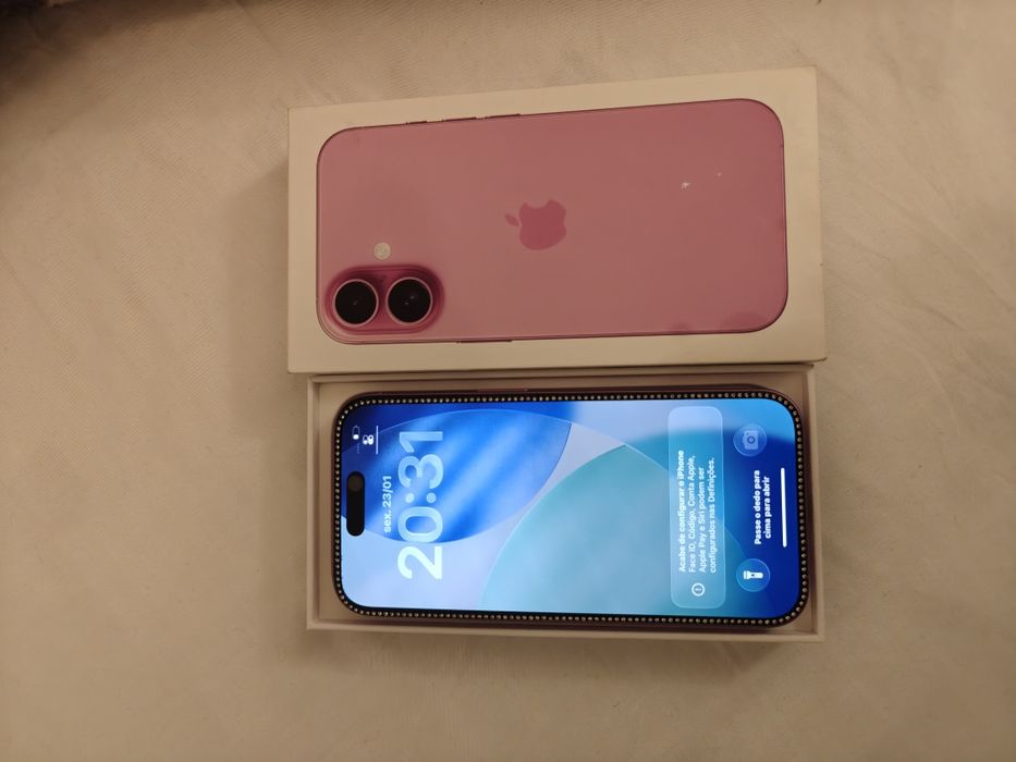 Vendo o meu iPhone 16 em estado novo, sem marcas de uso.
128Gb
Bateria