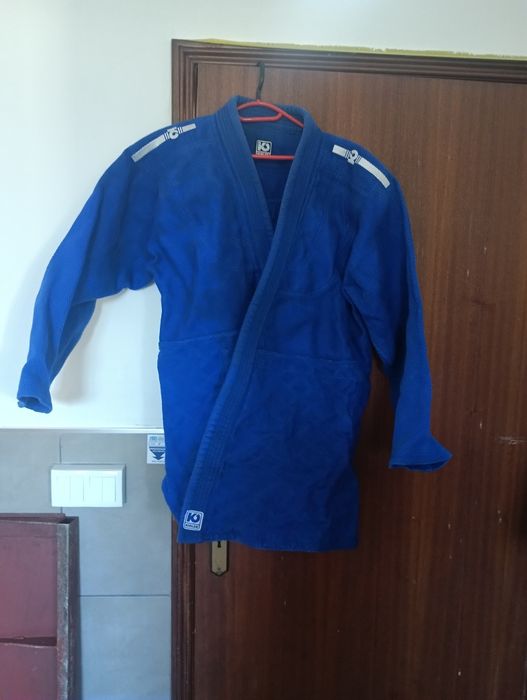 Kimono de judo azul
