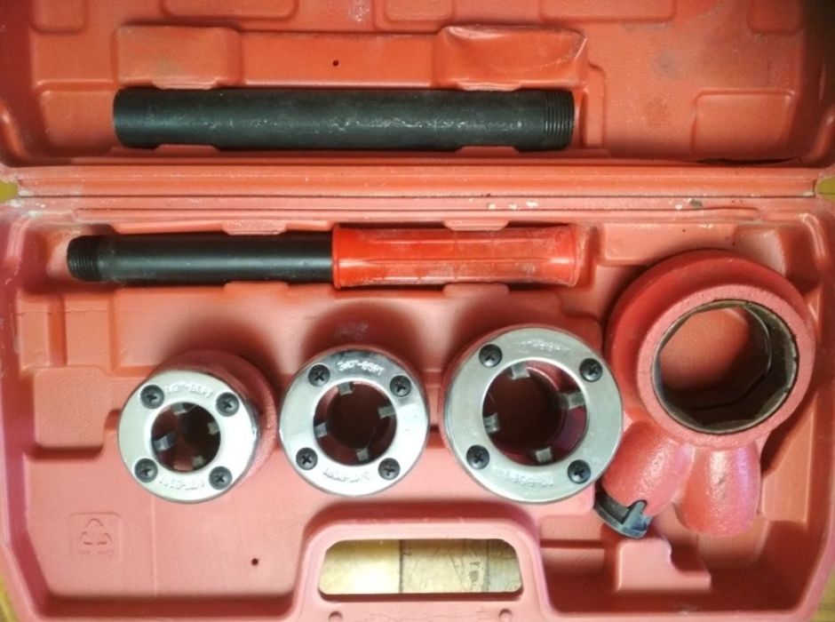 клупп, плашки набор для нарезки резьбы 1/2, 3/4, 1"