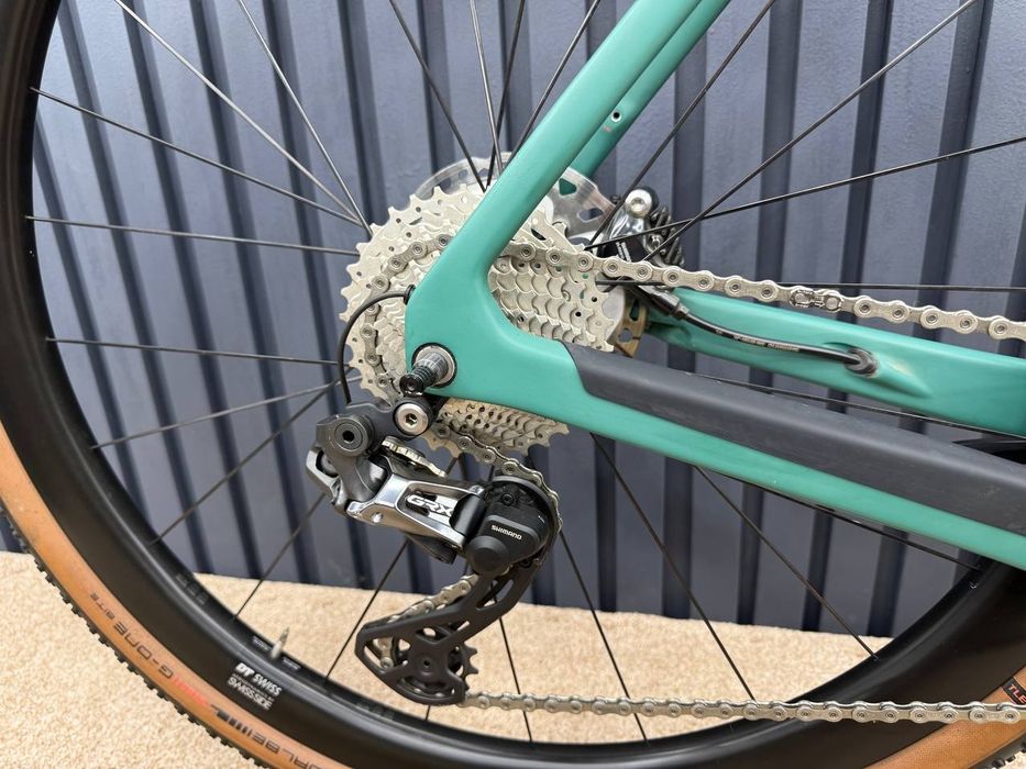 Топовий Гравійник L Canyon Grizl CF SLX Di2 2023року