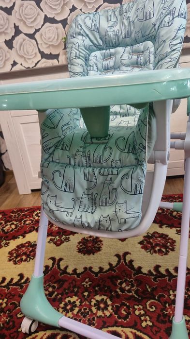 Стілець для годування