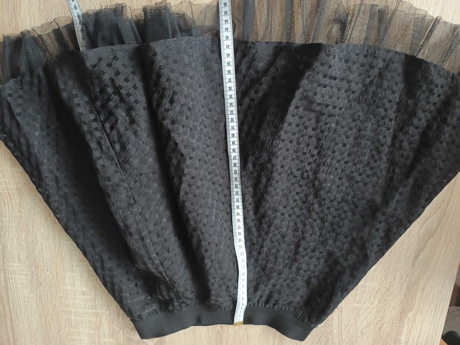 Lekka elegancka spódnica na gumce