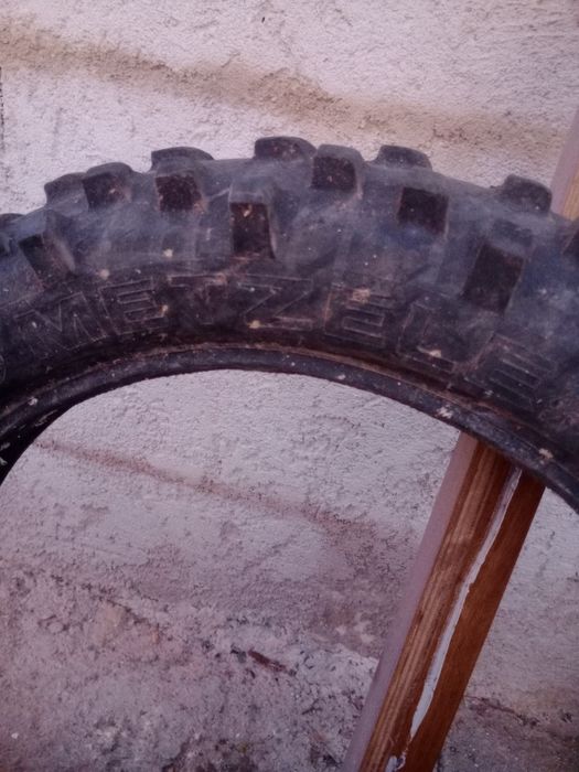 Vendo pneus de várias marcas