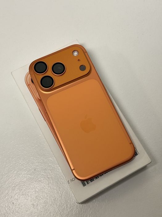 Vendo/Troco iPhone 17 Pro 256gb - C/ garantia