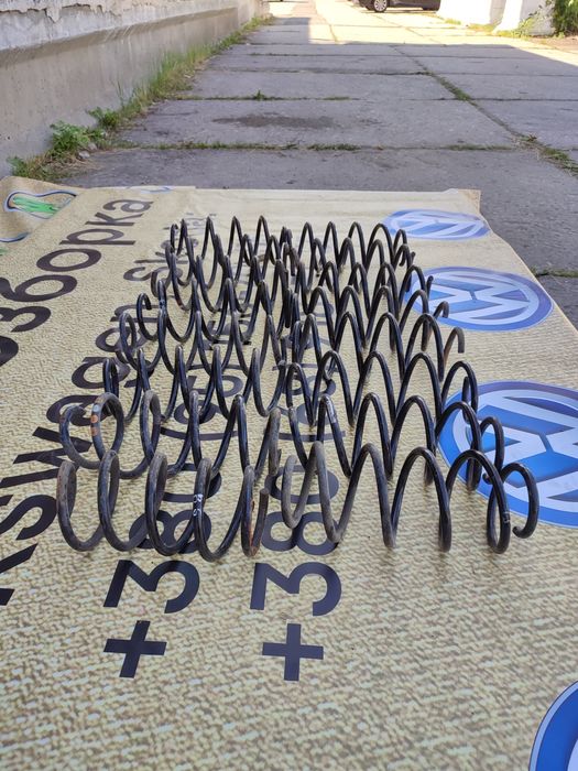 Пружина передня Пассат б6 б7 Октавія А5 Гольф 6 5 Фабія  Пружини перед