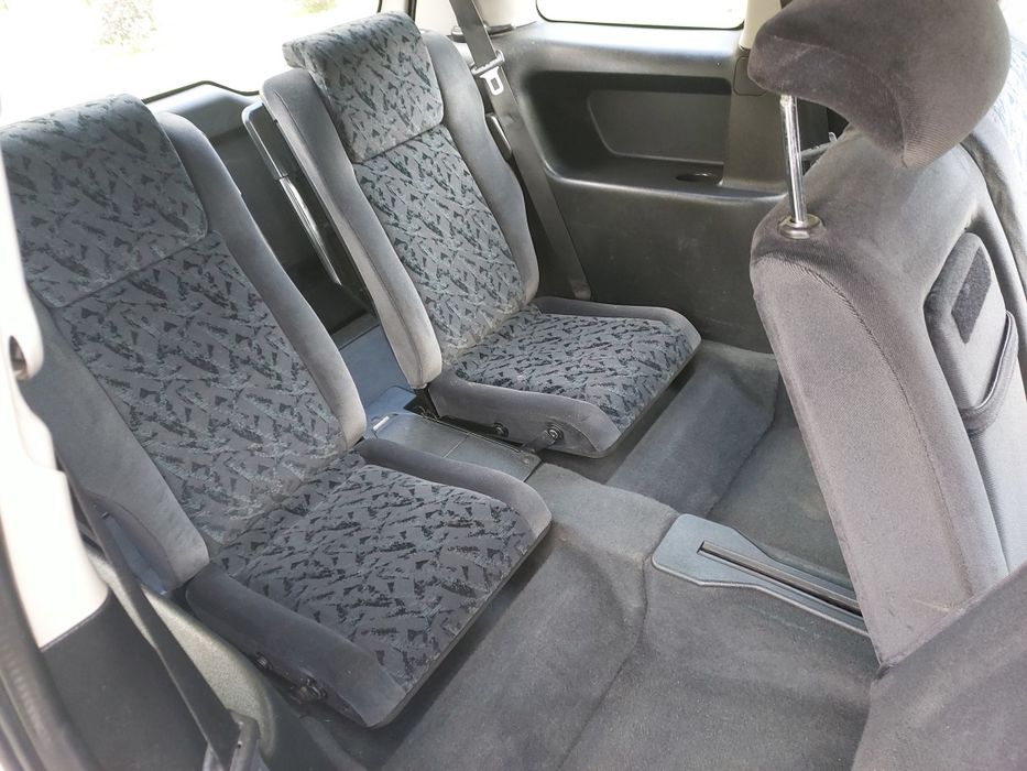 Opel Zafira 1.6 Benz.+ GAZ 7 Osobowa Stan b. dobry
