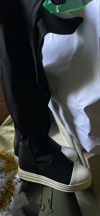 Botas cano alto pretas