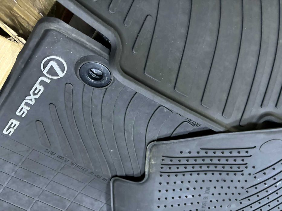 LEXUS ES Новые! Оригинальный комплект резиновых Ковриков