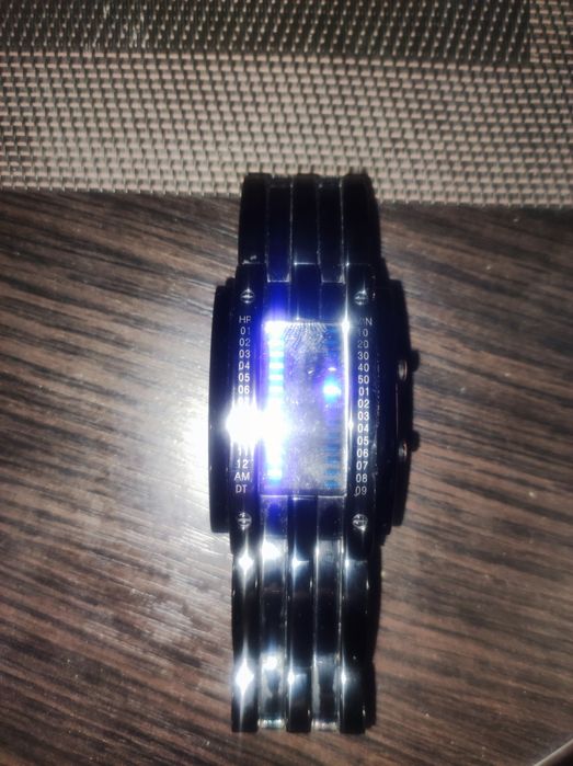 Бинарные Led часов Обмін.