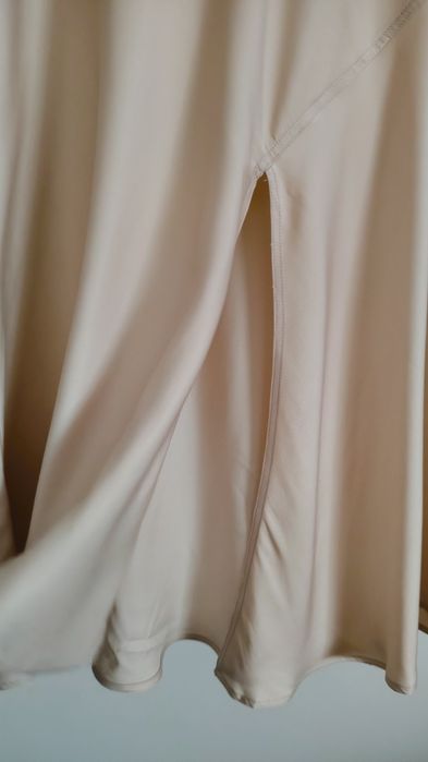 Spódnica satynowa Guess r. XL