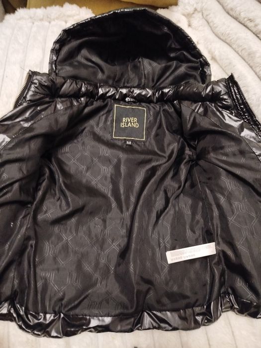 Віддам безкоштовно курточку