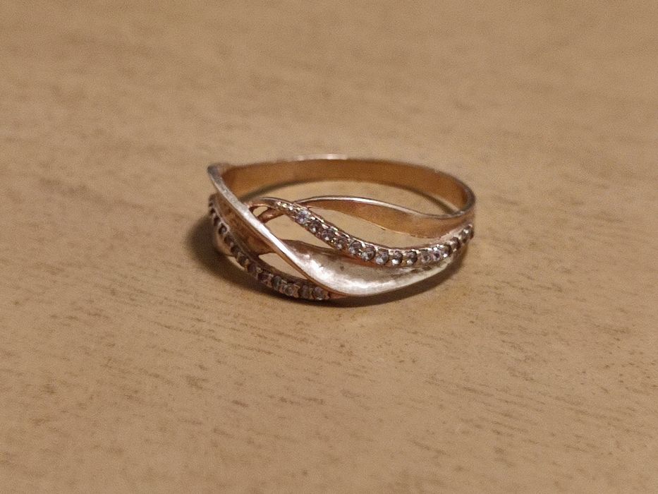 Продам золотое кольцо