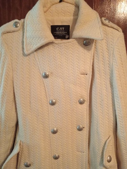 Casaco cor cru em trespasse