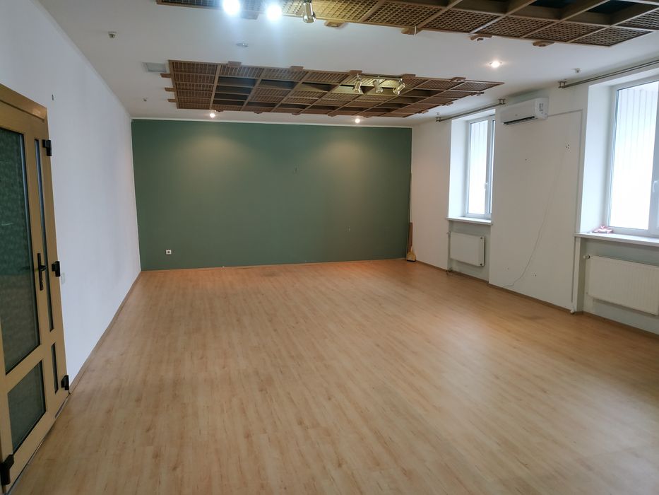 Здам офісне приміщення, район ТЦ "Чайка" (55 м кв )