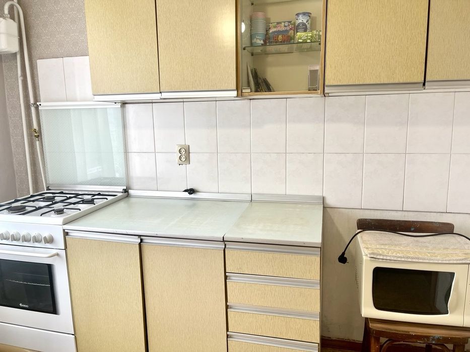 Продаж 2 кімнатна  чешка  Інгульський район сертифікат!