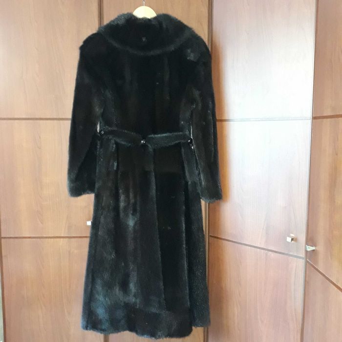 Шуба натуральна довга