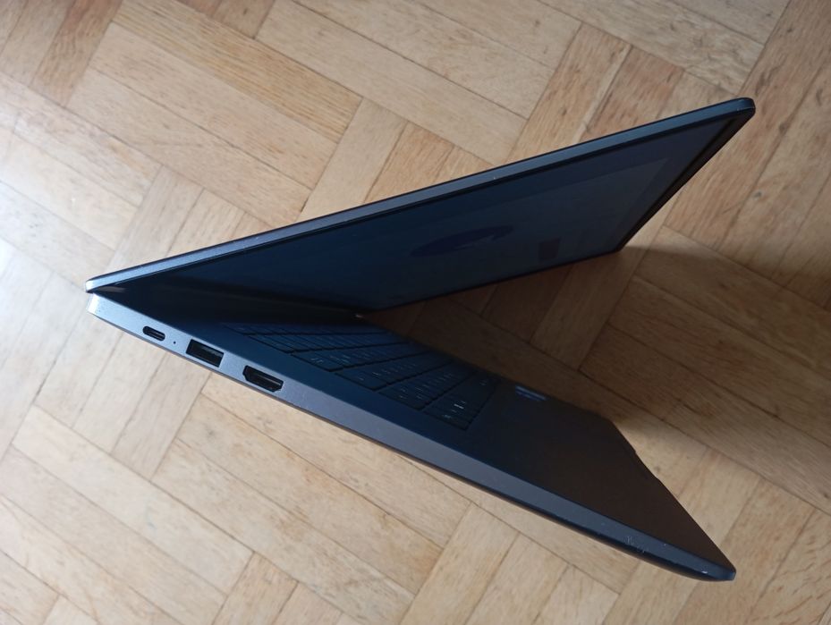 Laptop Huawei MateBook 15,6" i3-11th / 8GB / 256GB SSD / Aluminum / Stan bardzo dobry
