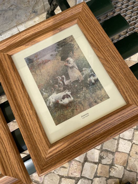 Quadros com pinturas à mão