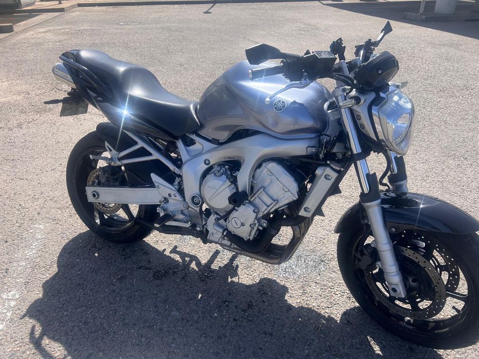 YAMAHA FZ6N 600 98CV | 4 CILINDROS | 81.914 KM | €3.600 NEGOCIÁVEL