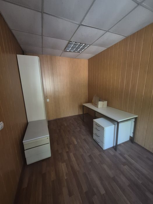 Продам нежитлове приміщення/ вул.Тесленка/ В.Великого / Артём