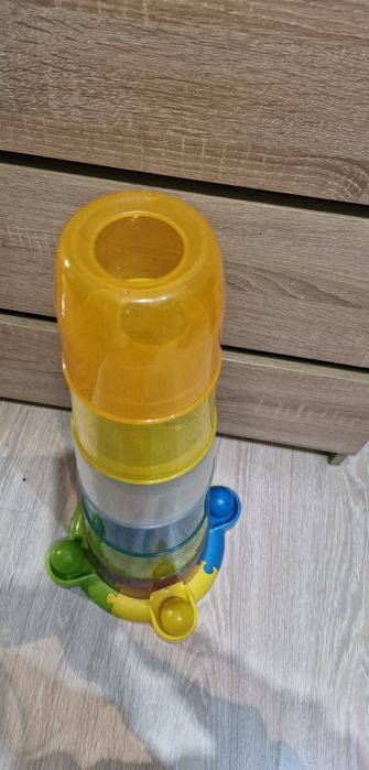 Wieża z piłeczkami