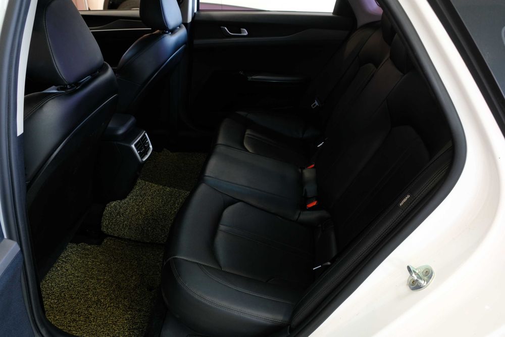 KIA K5 2020 біла