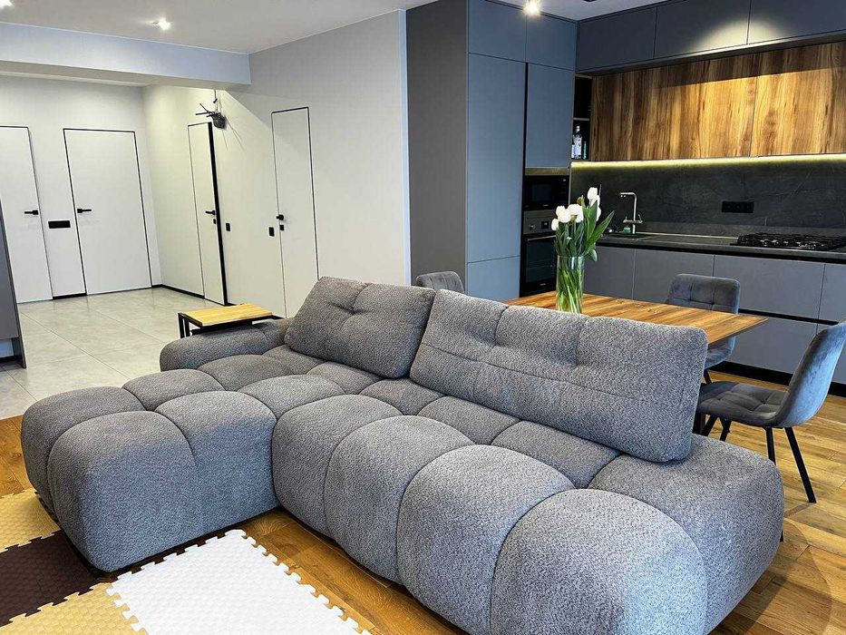 Продаж 2к квартири 86м2 з дизайнерським ремонтом у центрі Франківська