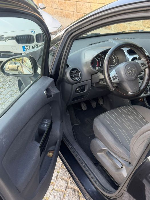 Opel corsa veículo