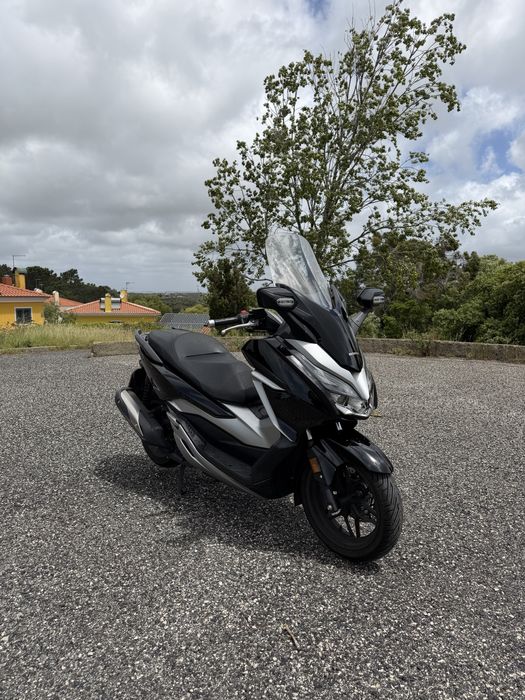 Honda Forza 300