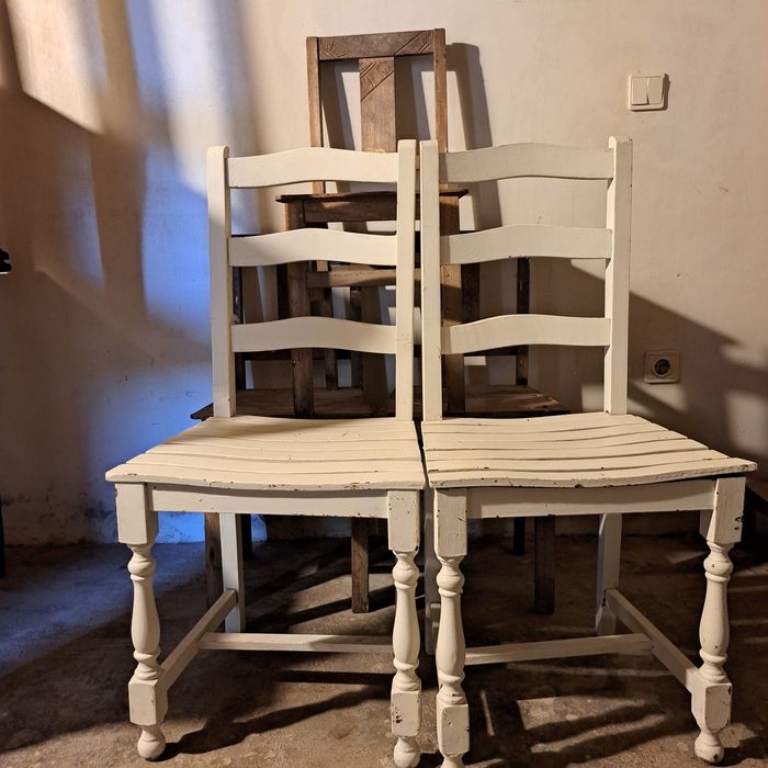 Mesa e cadeiras de Sala