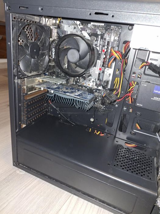 Komputer stacjonarny