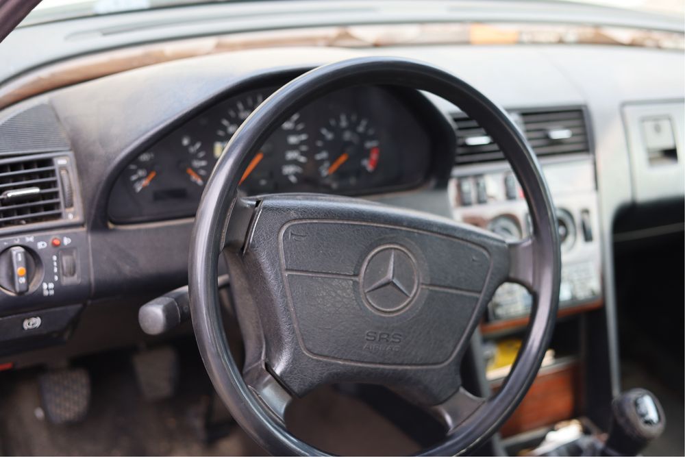 Mercedes benz c200