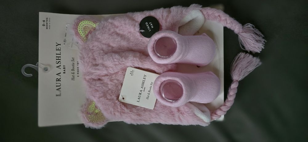 Czapka + skarpetki 0-3m