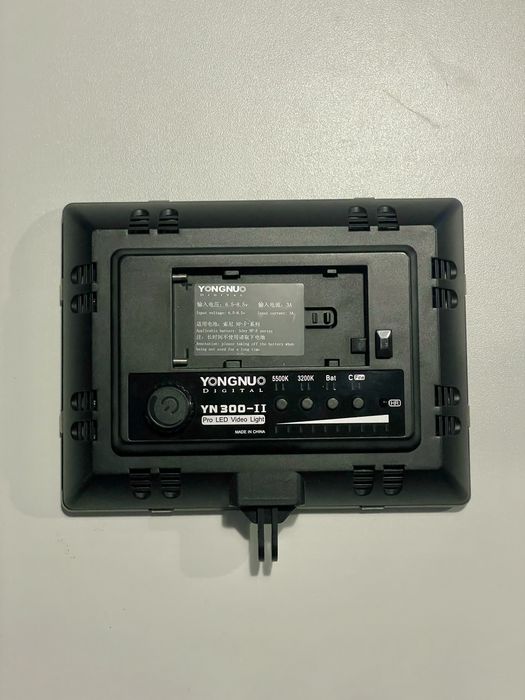 2x LED Yongnuo YN-300II