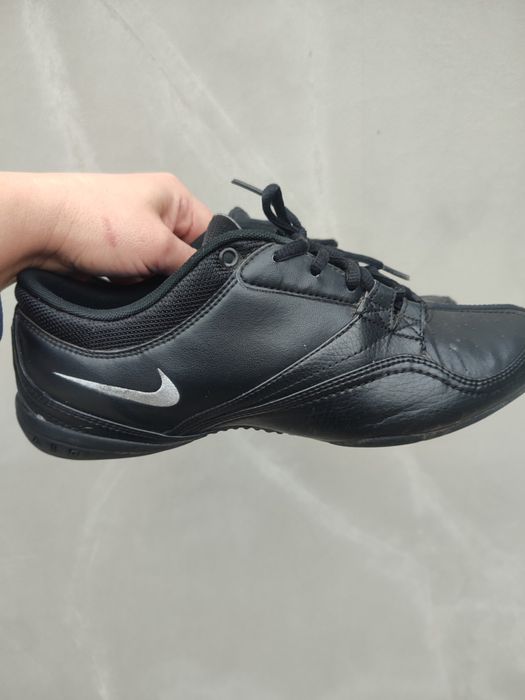 Шкіряні кросівки красовки Nike