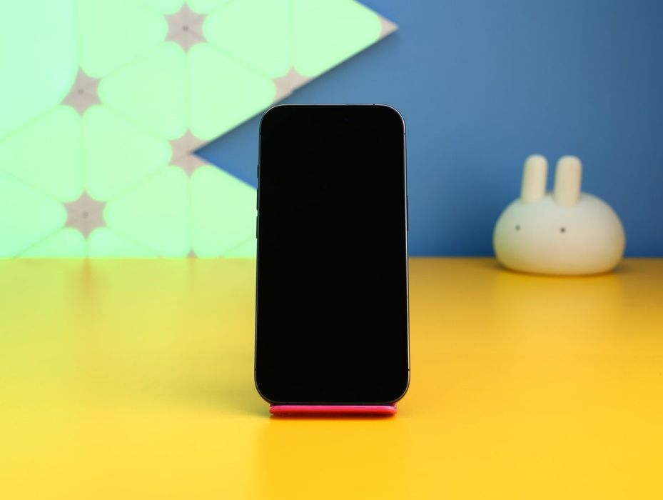 Смартфон Apple iPhone 16 (900235) Б/У З ГАРАНТІЄЮ