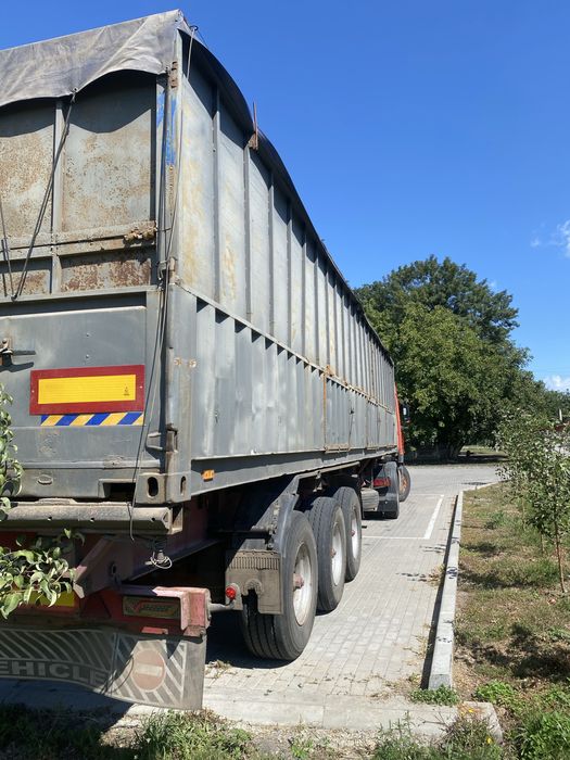 Напівпричіп-зерновоз контейнеровоз,на ходу можливий обмін,