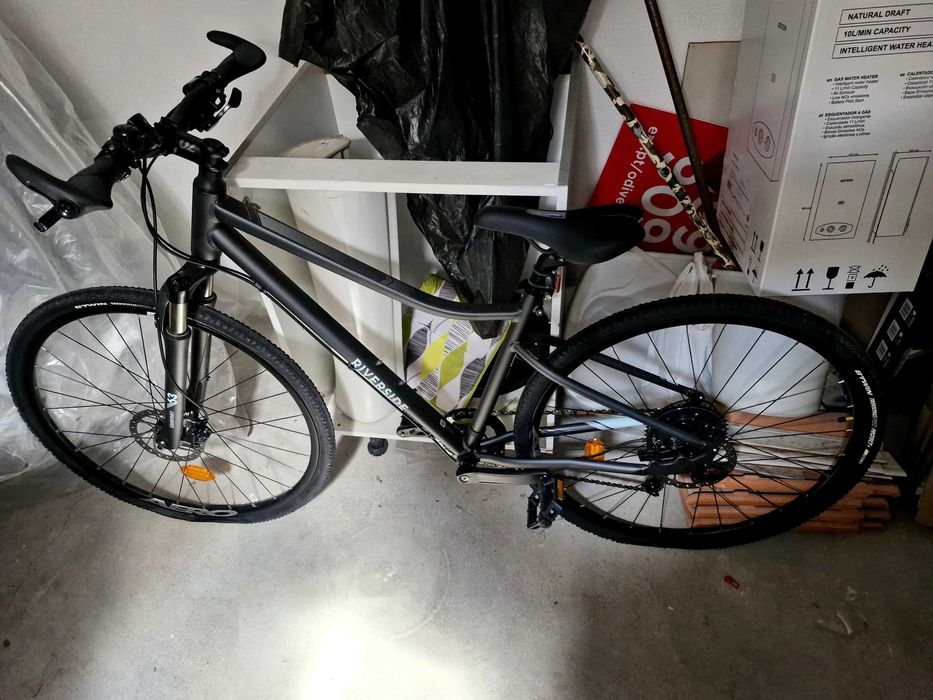 Bicicleta Trekking Riverside 900