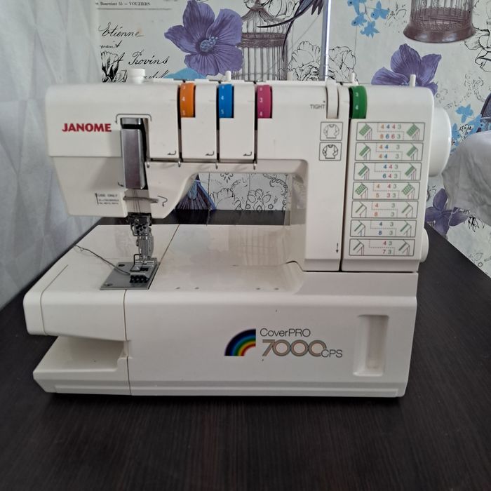 Продам розпошивальну машинку JANOME Cover PRO 7000 CPS