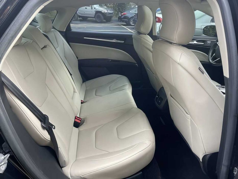 Ford Fusion      2018