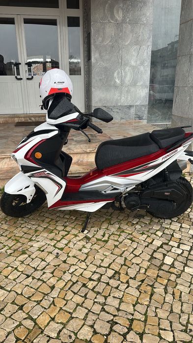 Moto znen 125 Nova