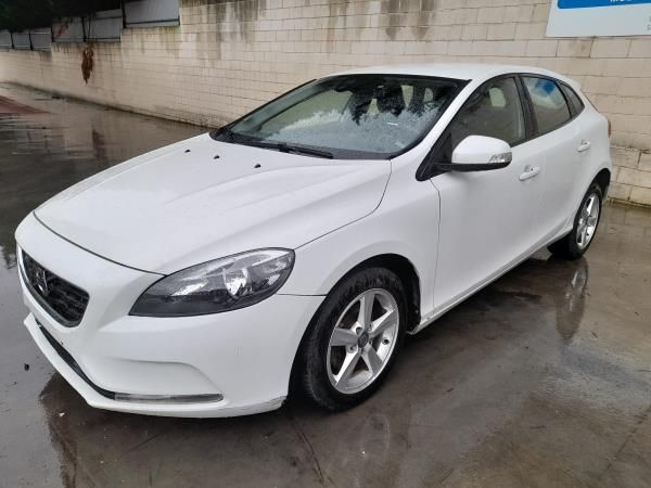 Para peças VOLVO V40 Hatchback