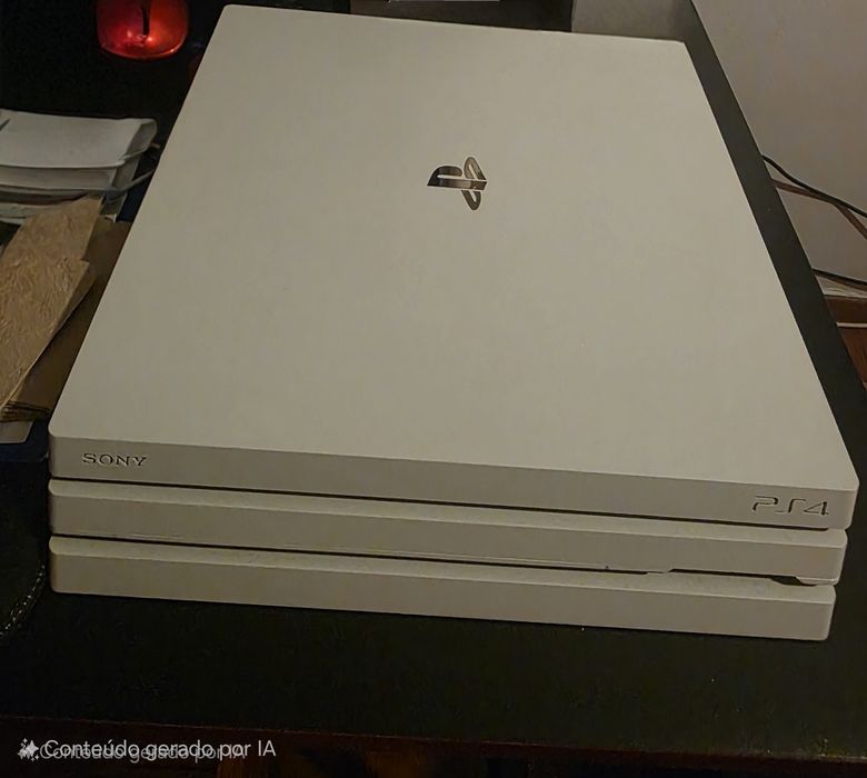 Consola ps4 pro 1tb de cor branca bastante rara