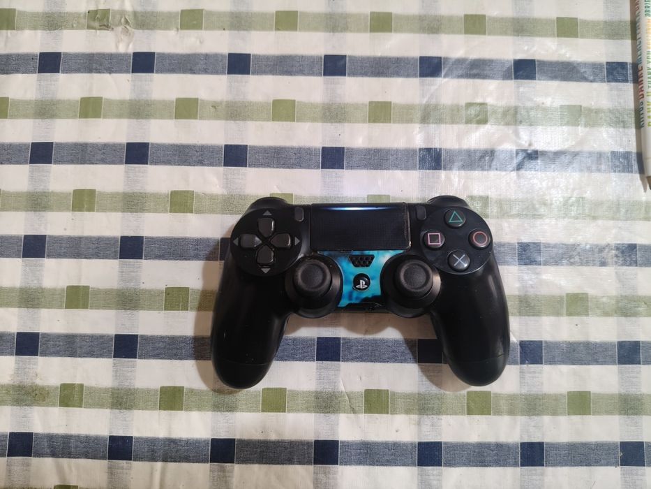 Comando PS4 v2 original a funcionar perfeitamente