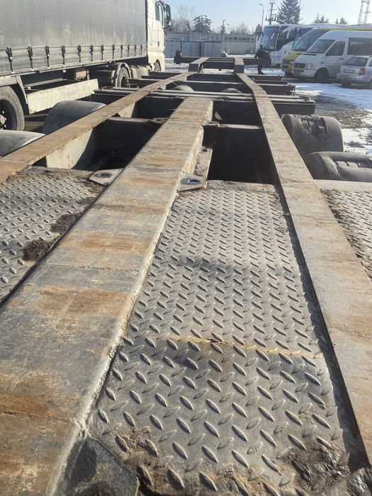 Naczepa kontenerowa Wielton