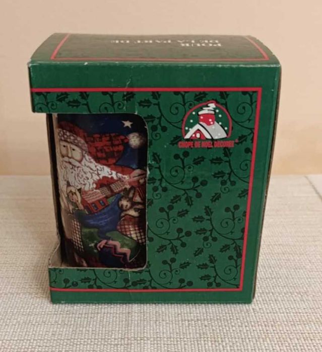 Chavena de pequeno almoço com Pai Natal - nova