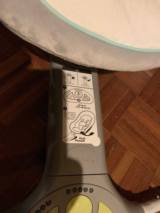 Baloiço motorizado para bebé