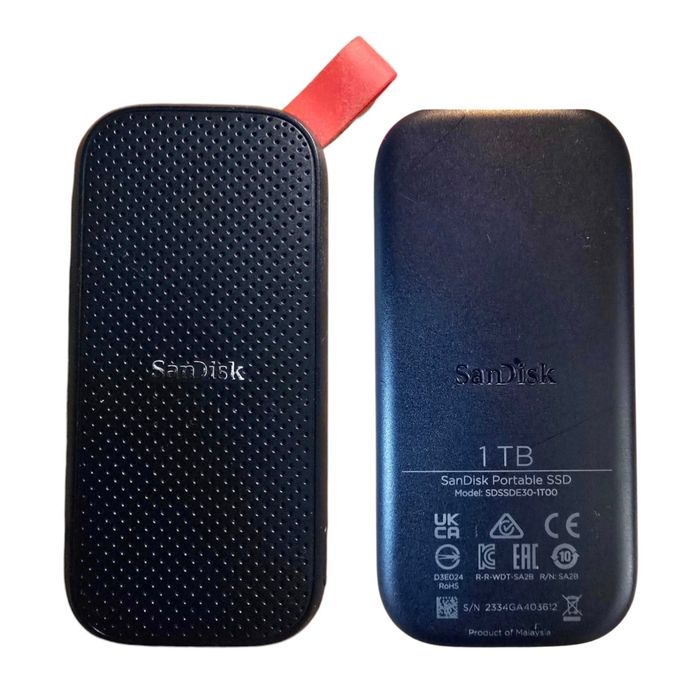 SanDisk Portable SSD V1 объемом 1ТБ  (SDSSDE30)