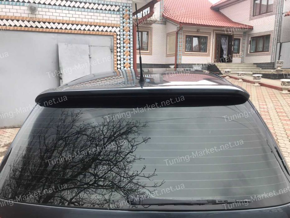 Спойлер на ляду, крышку багажника Volkswagen Golf 4, козырек Фольксваген Гольф 4